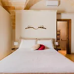 לינה וארוחת בוקר Masseria Lovetere - Salento Selection 3*